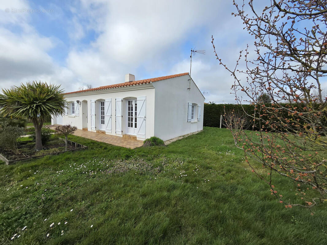 Maison à LE PERRIER