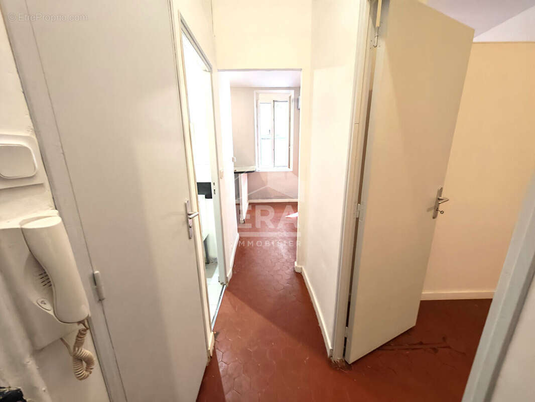 Appartement à MARSEILLE-5E