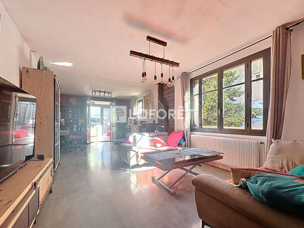 Maison à ROQUEVAIRE