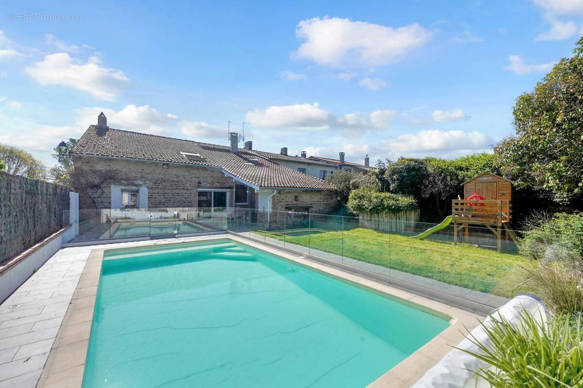 Maison à SAINT-PAUL-SUR-SAVE