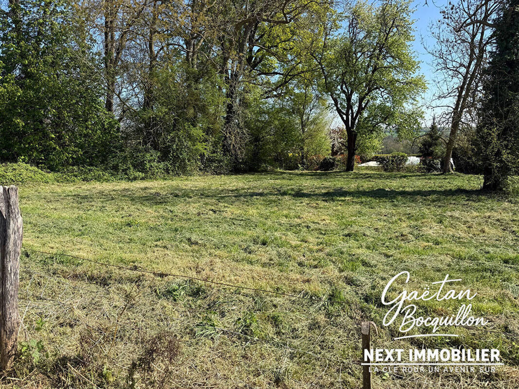 Terrain à QUINCY-VOISINS