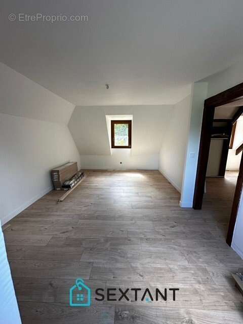 Maison à SAINT-CYR-LA-CAMPAGNE