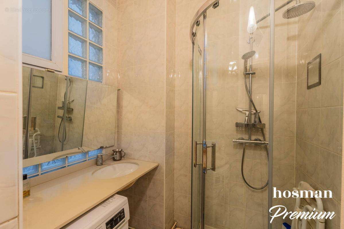 Appartement à PARIS-8E