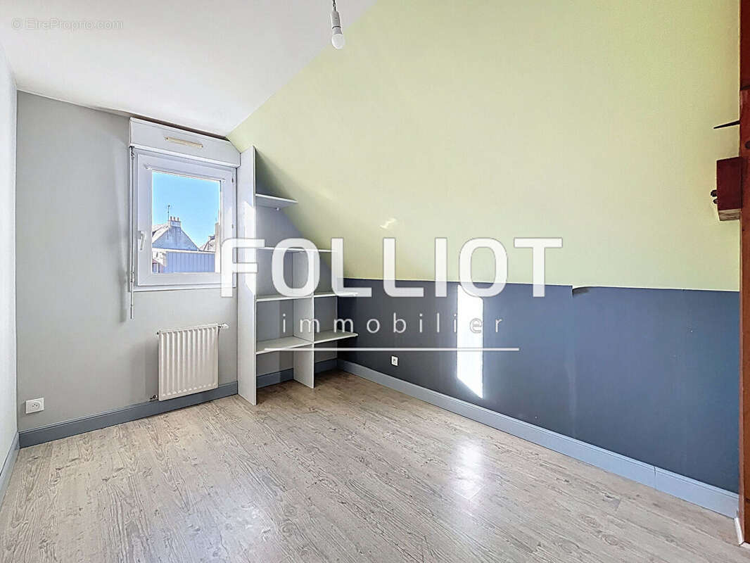 Appartement à FOUGERES