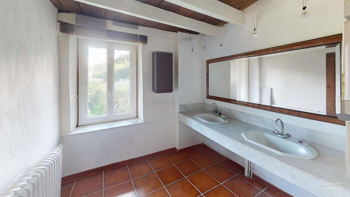 Maison à SAINT-PIERRE-LE-VIEUX