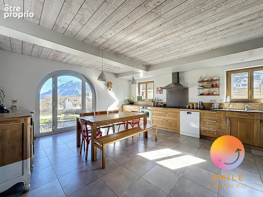 Maison 133 m² à La Roche-Sur-Foron  - photo 3