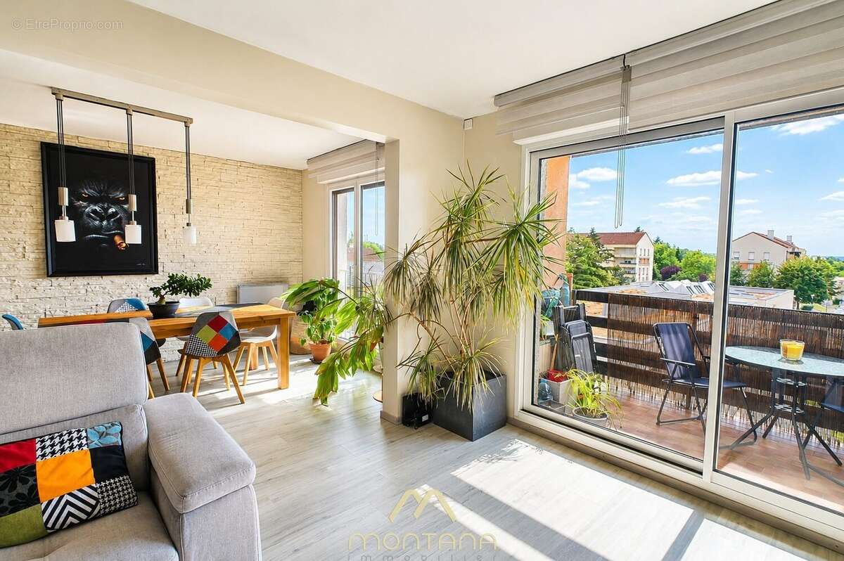 Appartement 97 m² à Metz  - photo 2