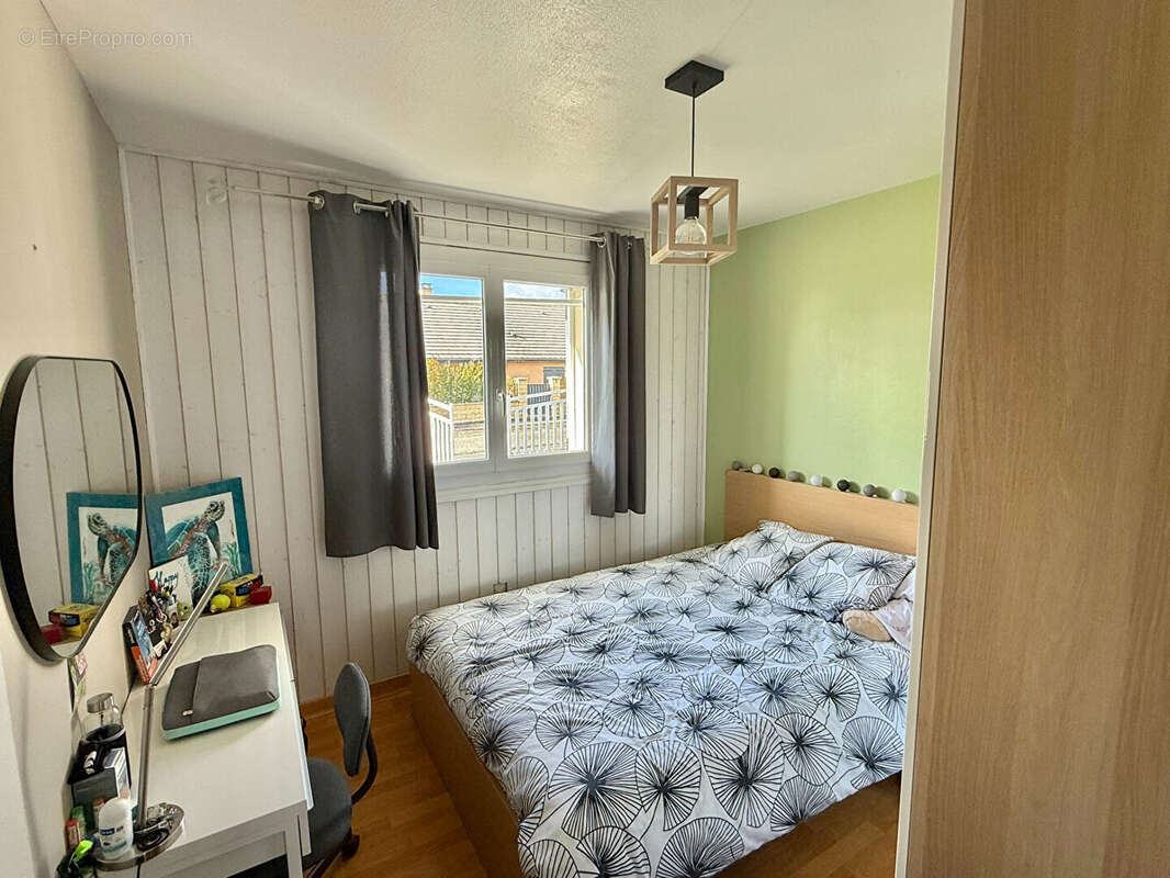 SECTEUR MANZAT / Maison familiale à vendre de 130 m², belles prestations  et extérieur soigné ! - photo 13