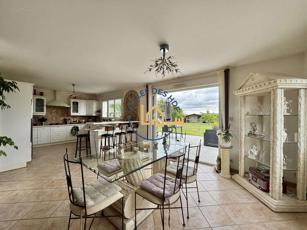 Maison à AVESNES-LE-COMTE