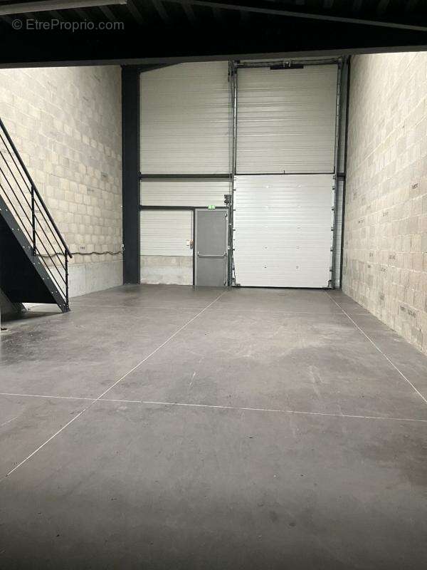 Commerce à VENISSIEUX