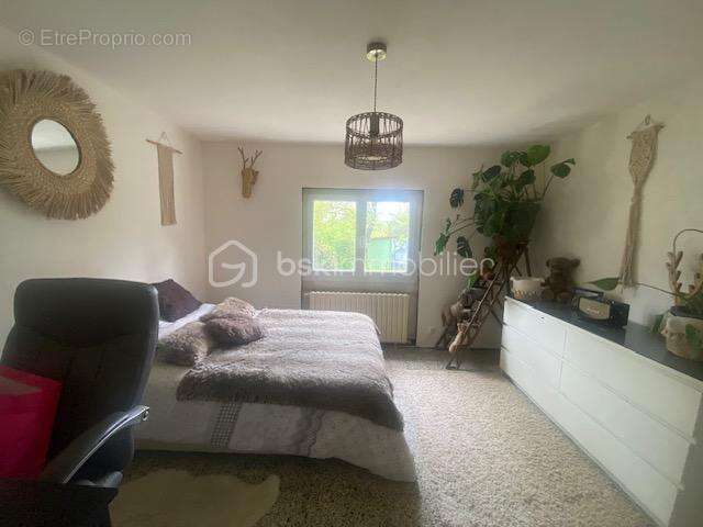 Maison à TOURRETTES