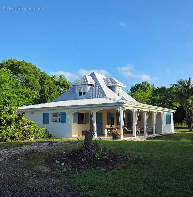 Maison à GRAND-BOURG