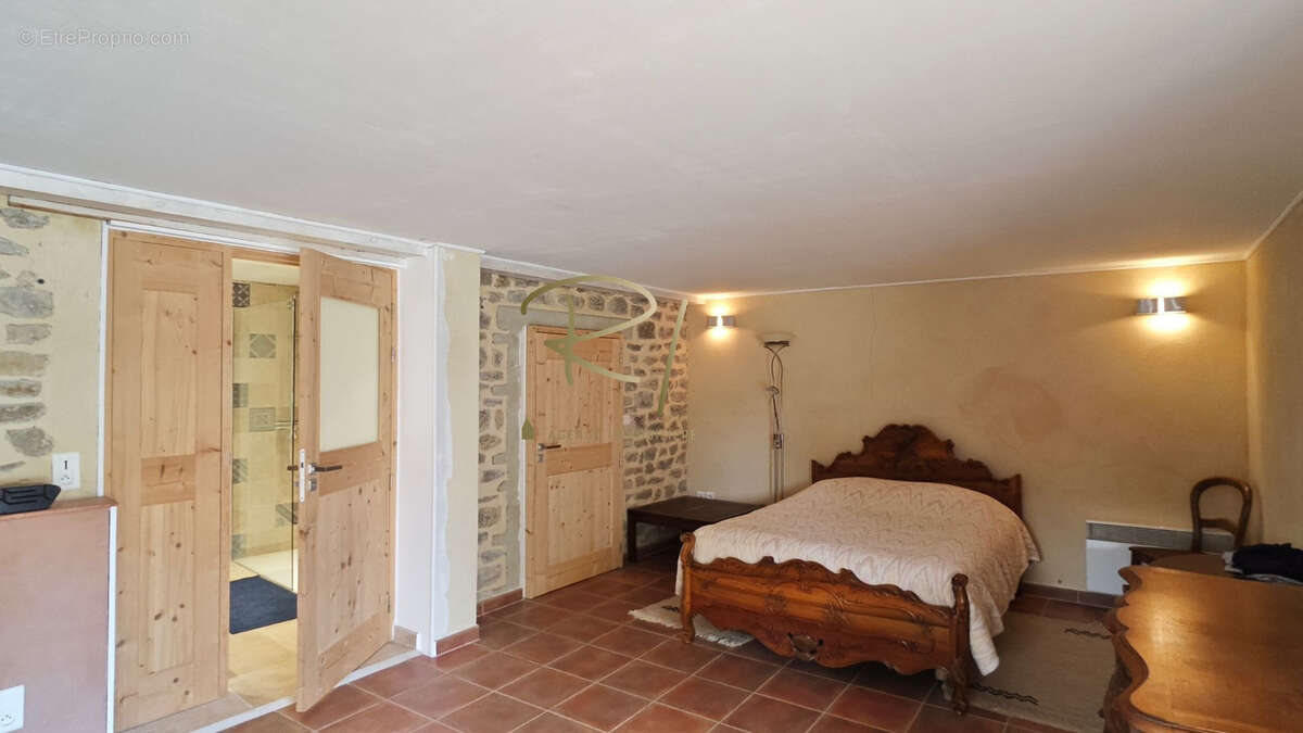 Maison à ALLEGRE-LES-FUMADES