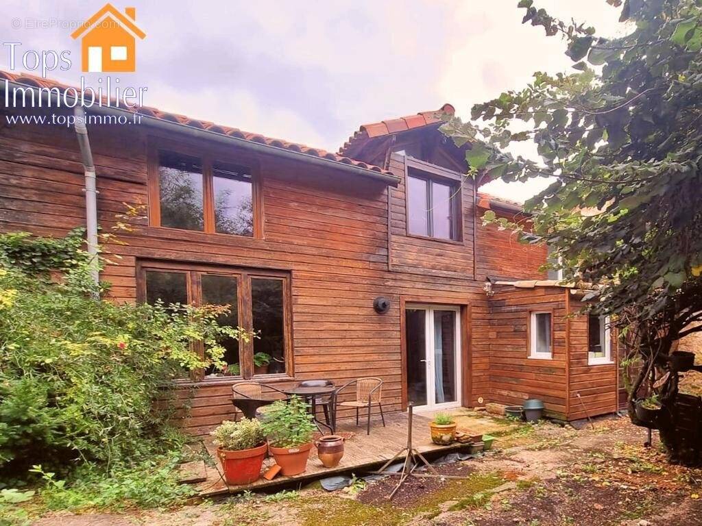 Maison à VILLEFRANCHE-DE-ROUERGUE