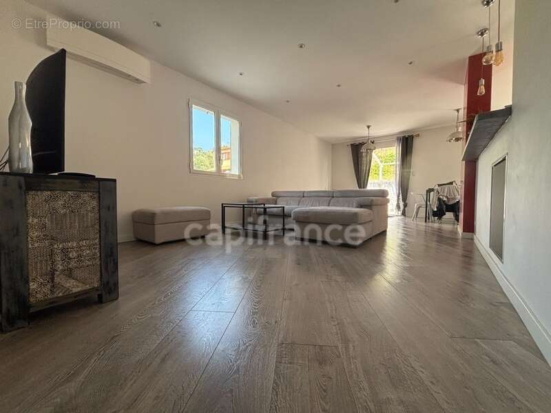 Maison à CAGNES-SUR-MER