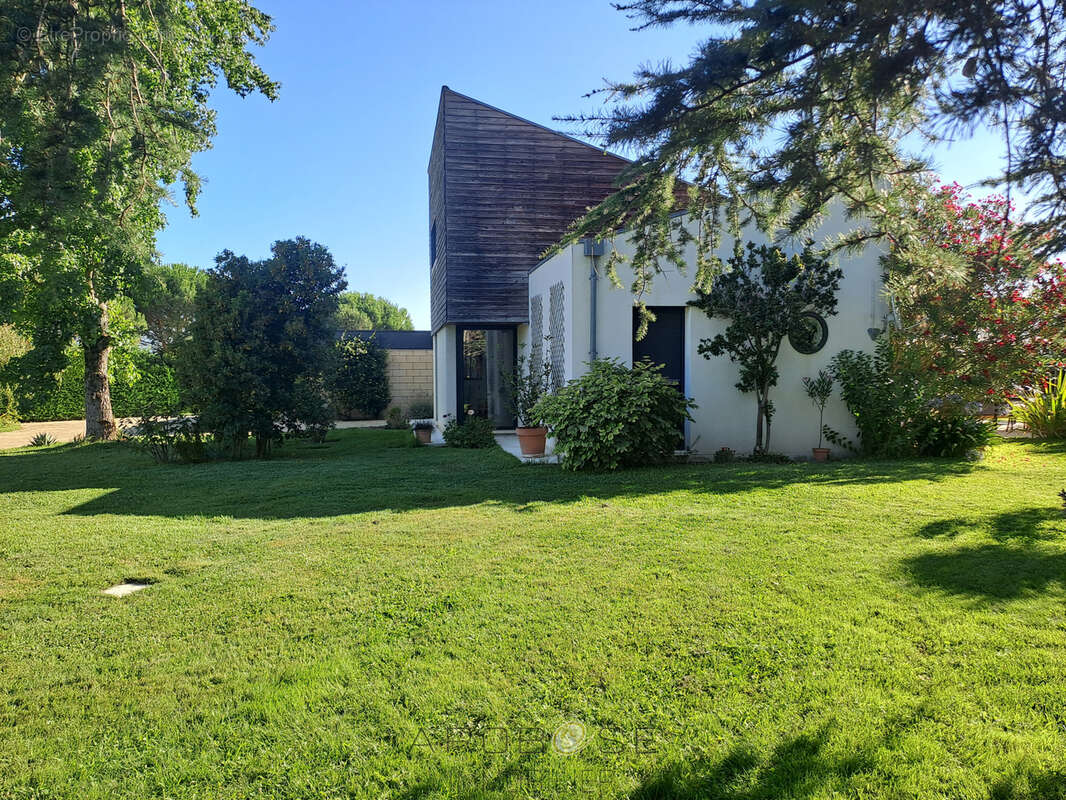 Maison à AIGUILLON