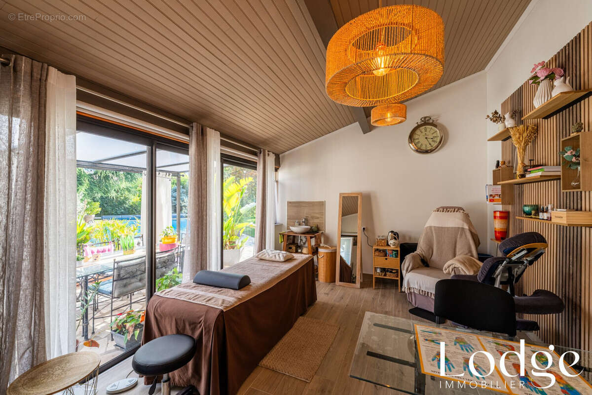 Maison 180 m² à Auriol  - photo 9