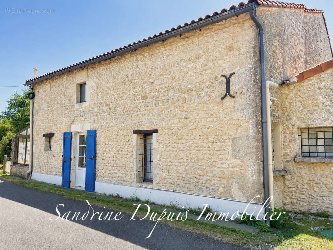 Maison charentaise   5 chambres   Gîte indépendant   Dépendance de 51 m - photo 5