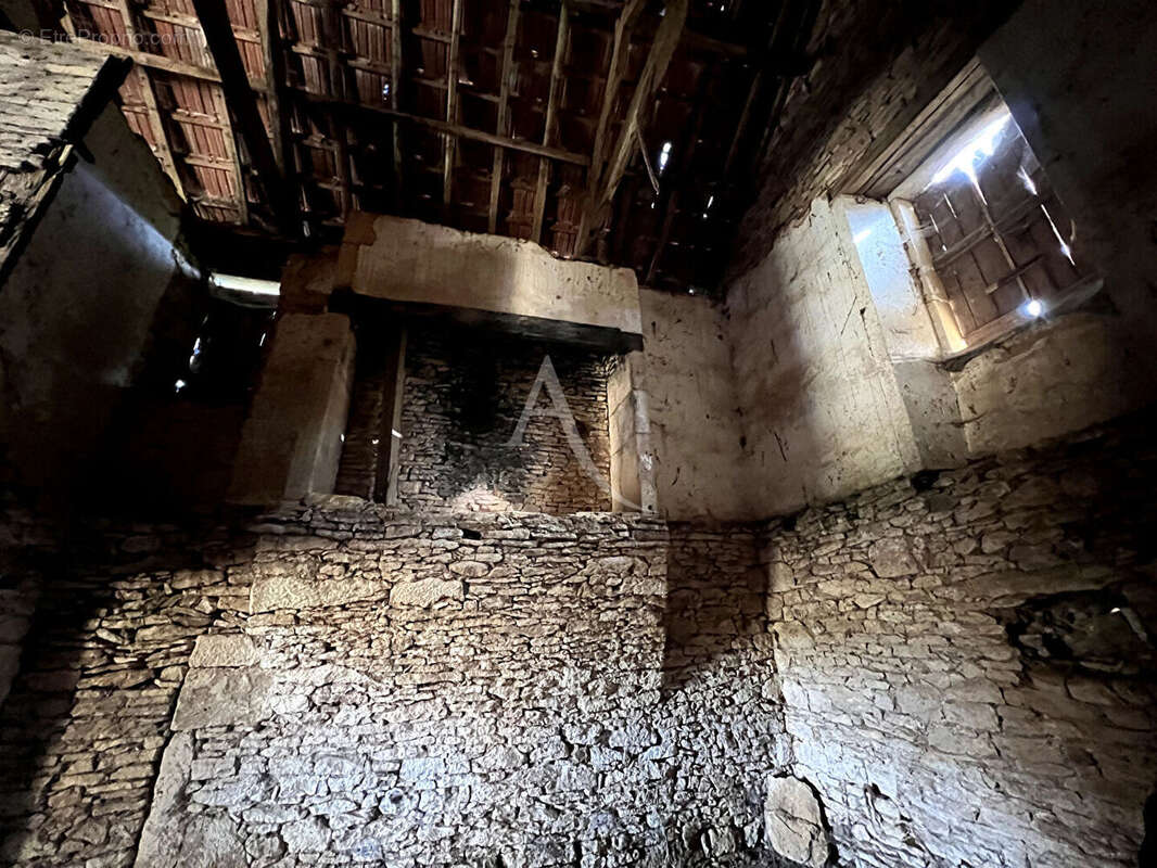 Autre à PUY-L&#039;EVEQUE