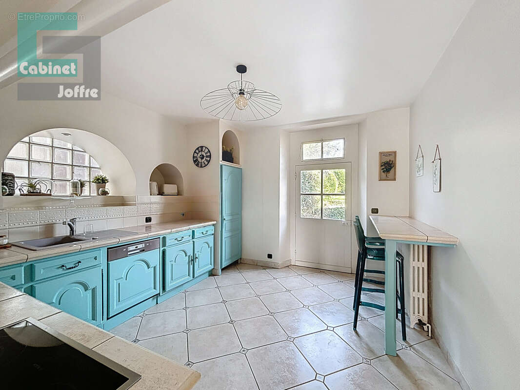 Maison à VULAINES-SUR-SEINE