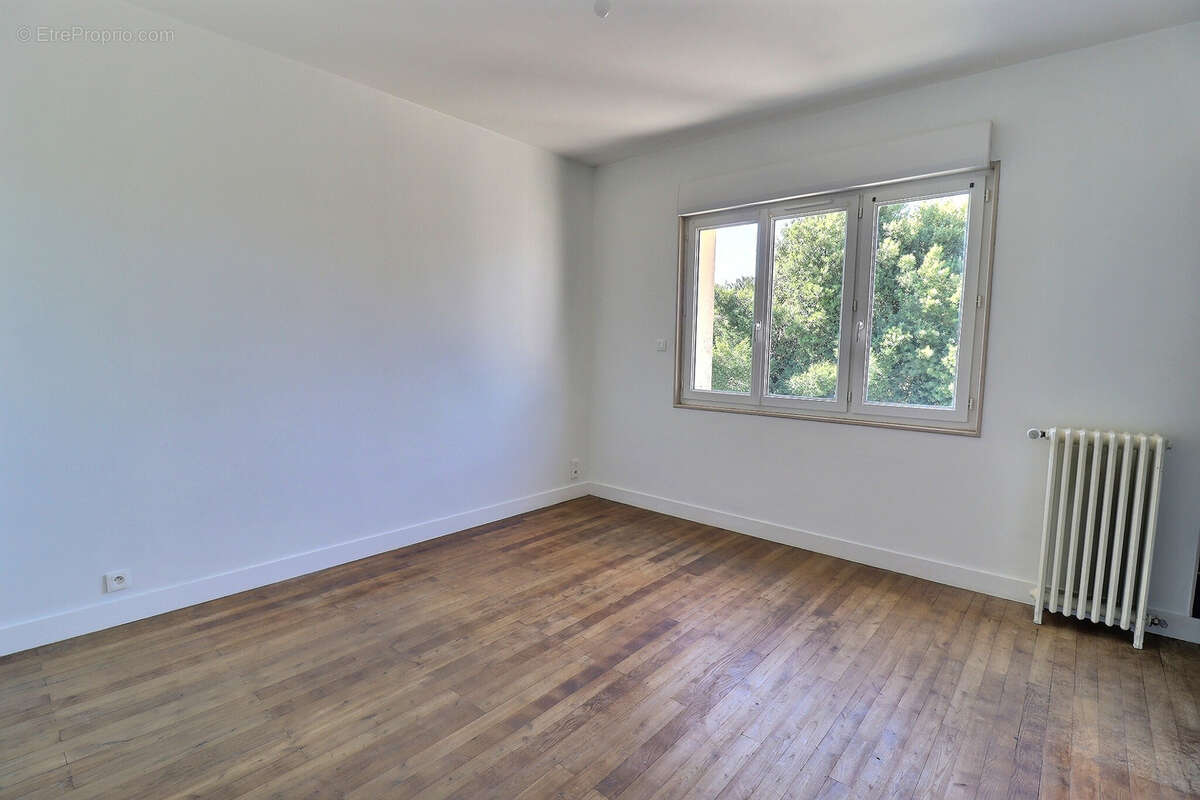 Maison de 102m2 en vente 185000 € à Surgères (17) - photo 4