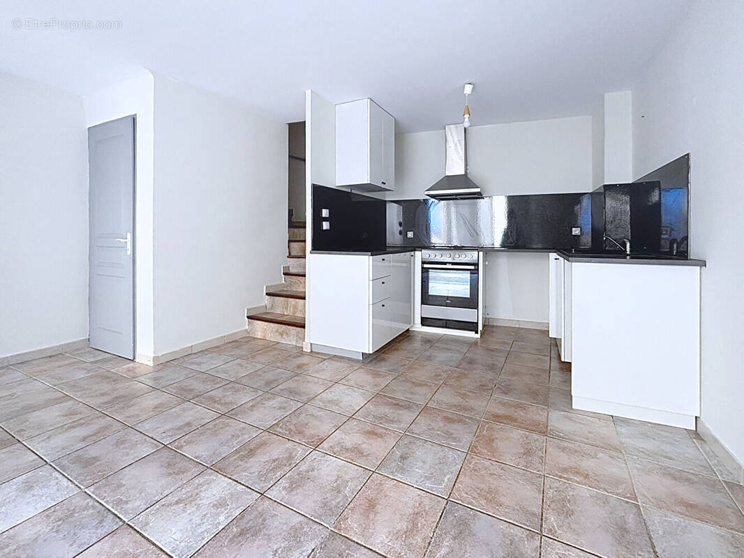 Appartement à PERTUIS