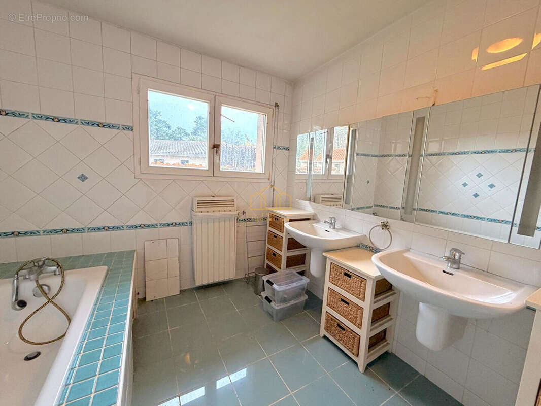 Maison à GUJAN-MESTRAS