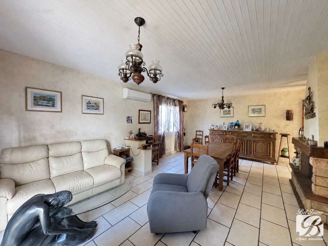 Maison à SAINT-ROMAIN-DE-JALIONAS