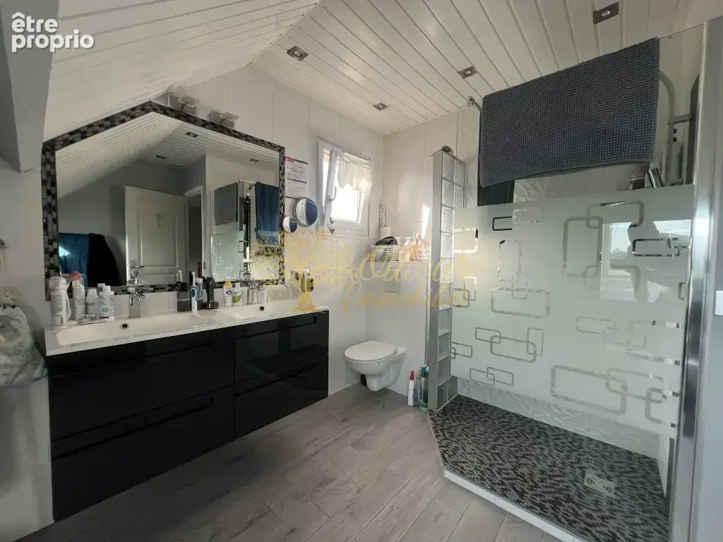 Pavillon familial avec piscine - photo 13