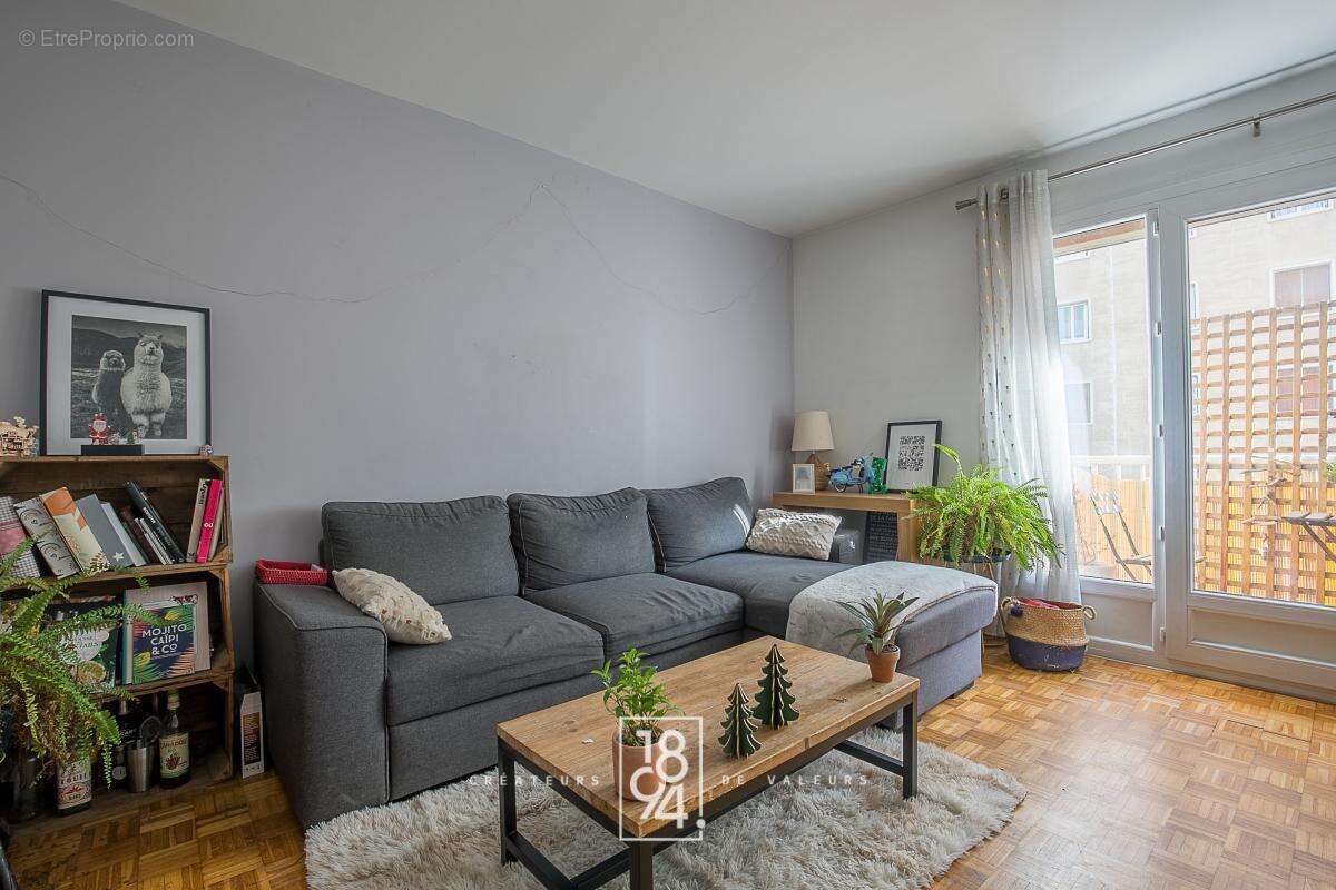 Appartement à MARSEILLE-6E