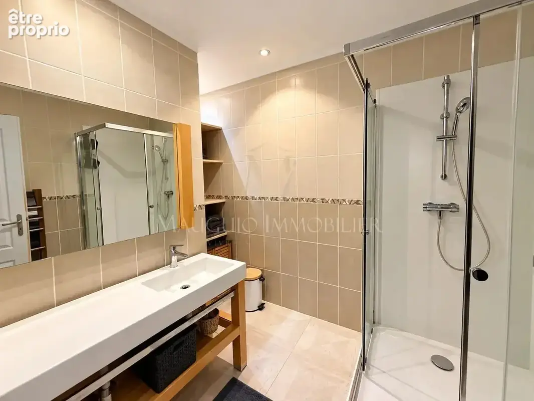 T4 de 89m² avec ascenseur et parking - photo 7
