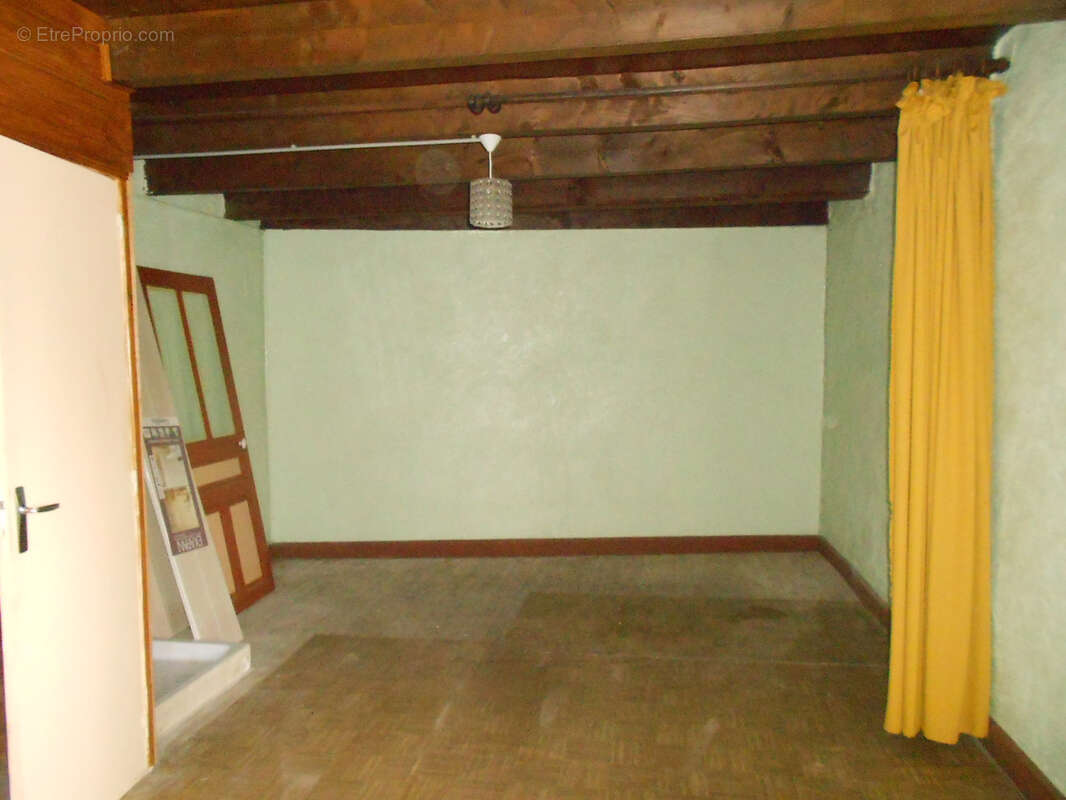 Maison de village à rénover, cœur de village, proche d'Arlanc - photo 6