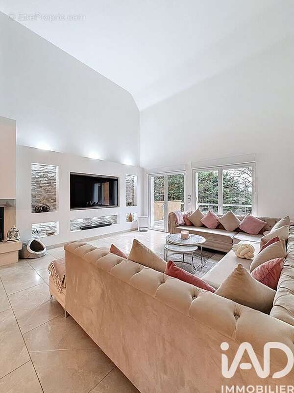 Photo 3 - Maison à SAINTRY-SUR-SEINE