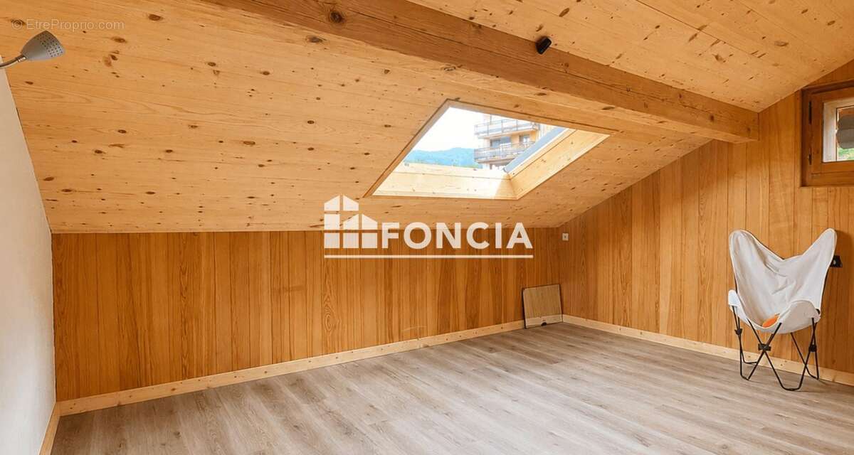 Appartement T4 avec 3 chambres au centre de Saint-Jean-de-Sixt - photo 5