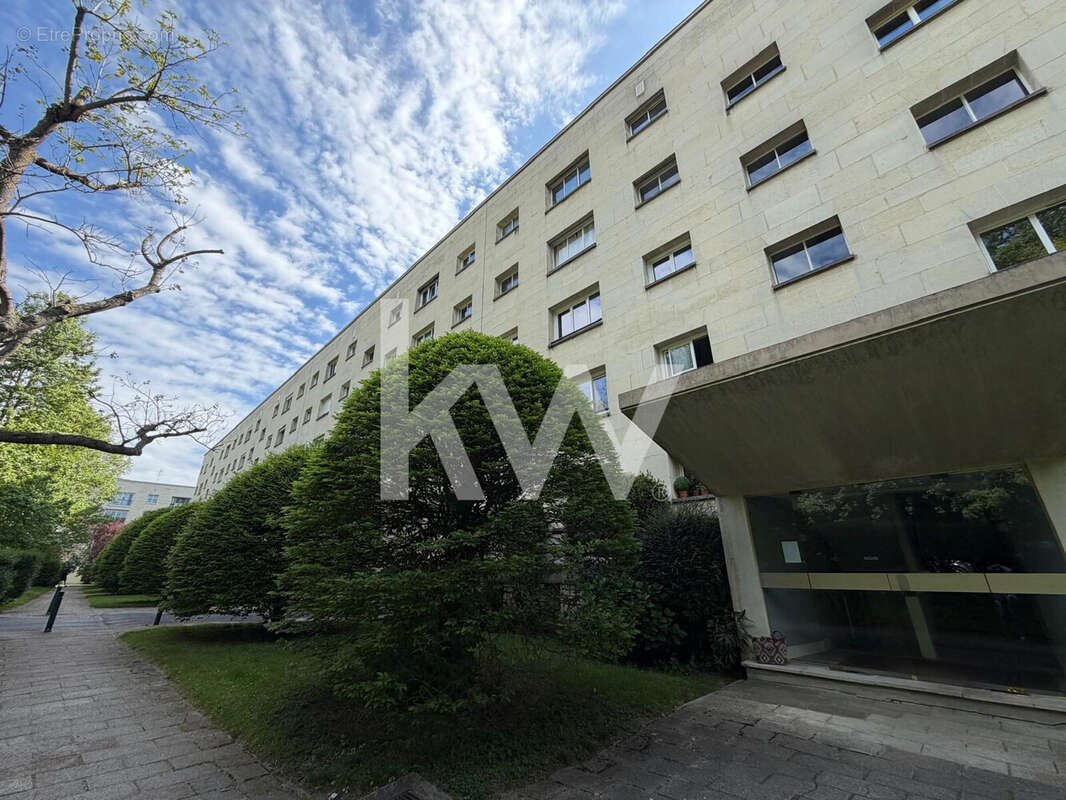 Appartement à VILLE-D'AVRAY