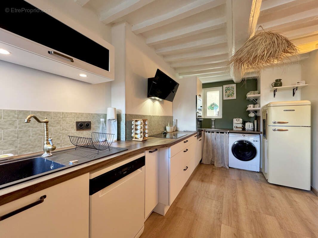 Maison à FONTAINE-HENRY