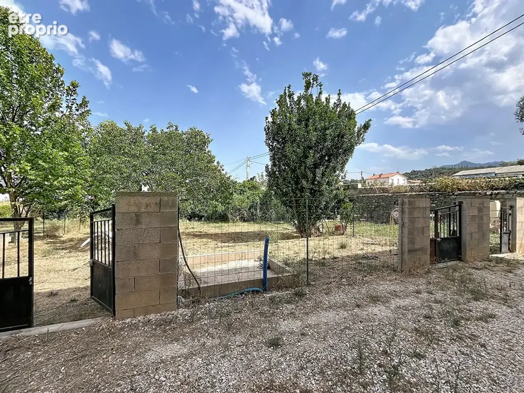 Immeuble à PRADES de 3 appartements T3 avec jardins, caves et stationnements individuels - photo 2