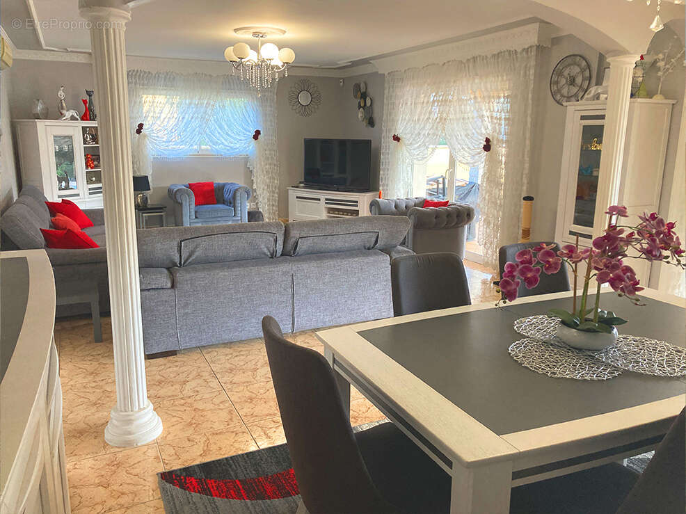 Maison à PIERRELATTE