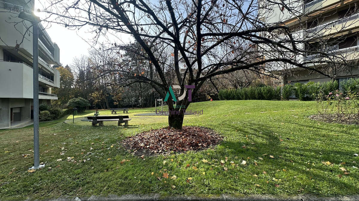 Appartement à MEYLAN