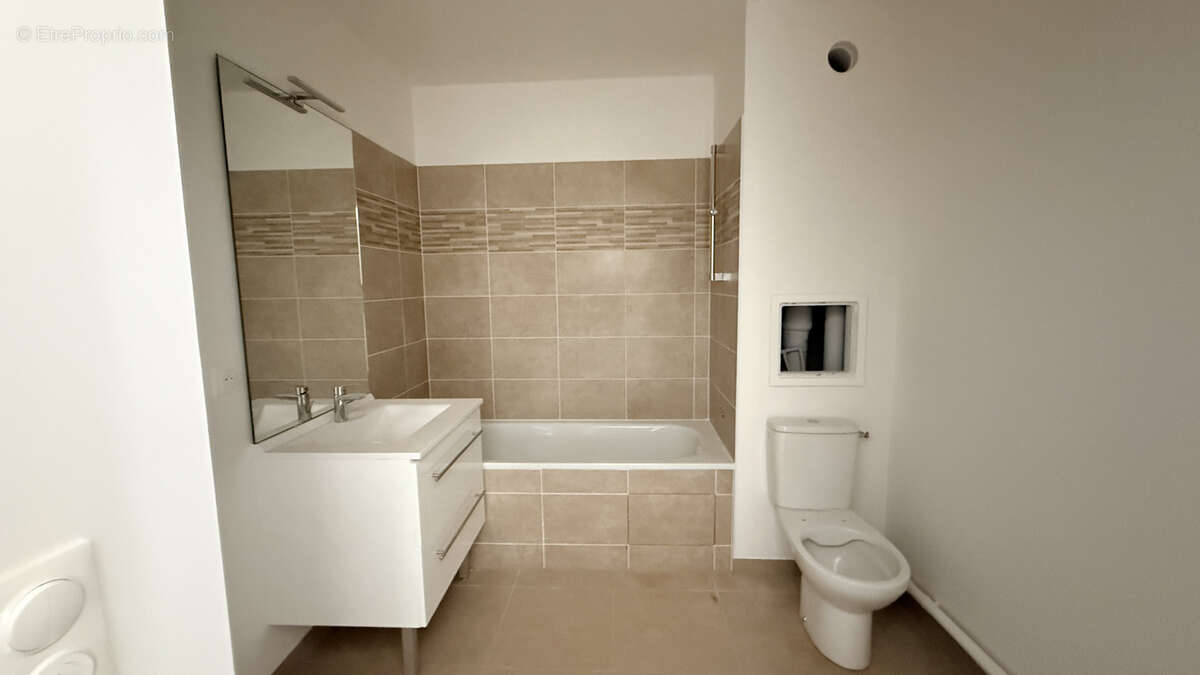 Appartement à LES CLAYES-SOUS-BOIS