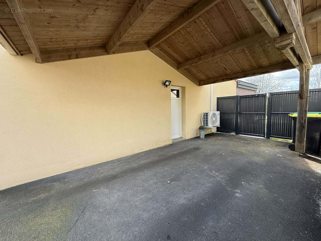 Maison à AIGREFEUILLE-SUR-MAINE