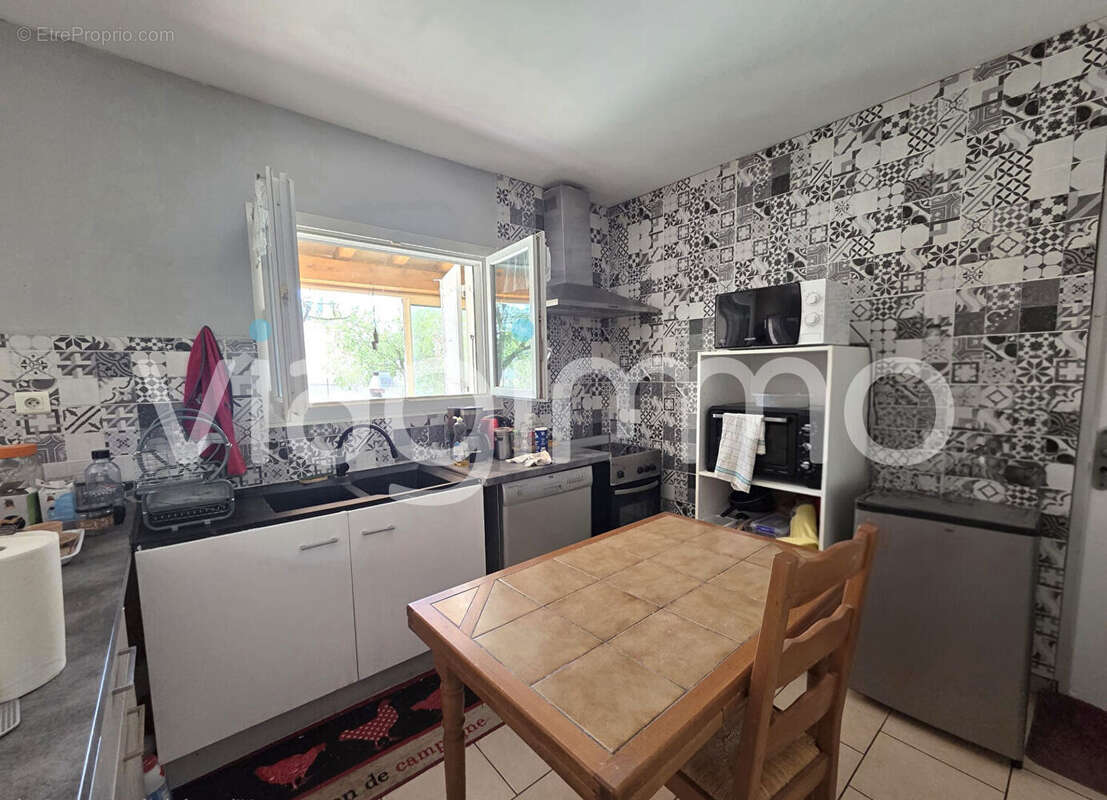 Maison située à Saint-Paul-Trois-Châteaux en viager occupé - photo 5