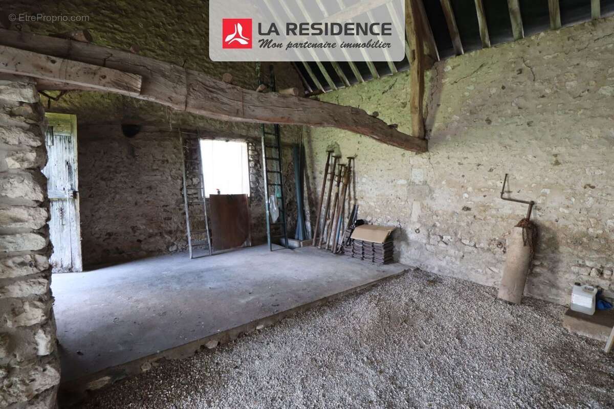 Terrain 731 m² à Bouafles  - photo 4