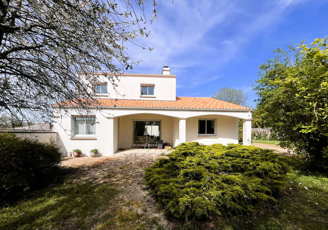 Maison à LE GIROUARD