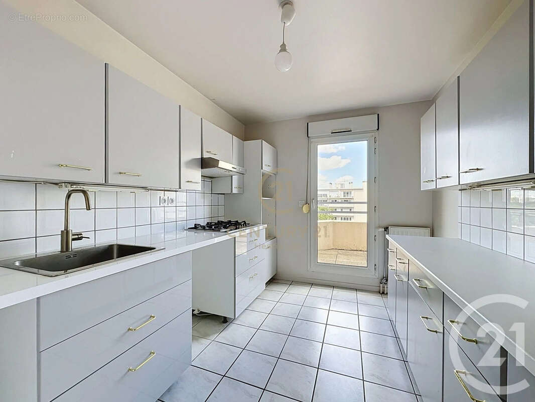 Appartement à LYON-8E