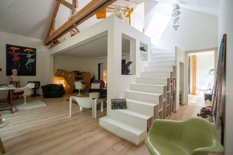 Vue carte postale sur la Maine : Maison atypique et appartement séparé de 300 m2 jouant sur les volumes, la lumière et les persp - photo 11