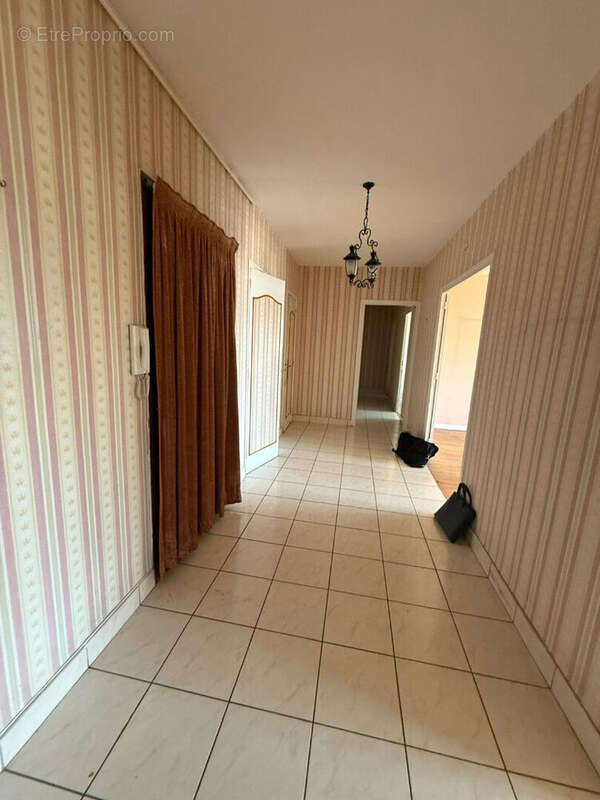 Appartement à LYON-8E