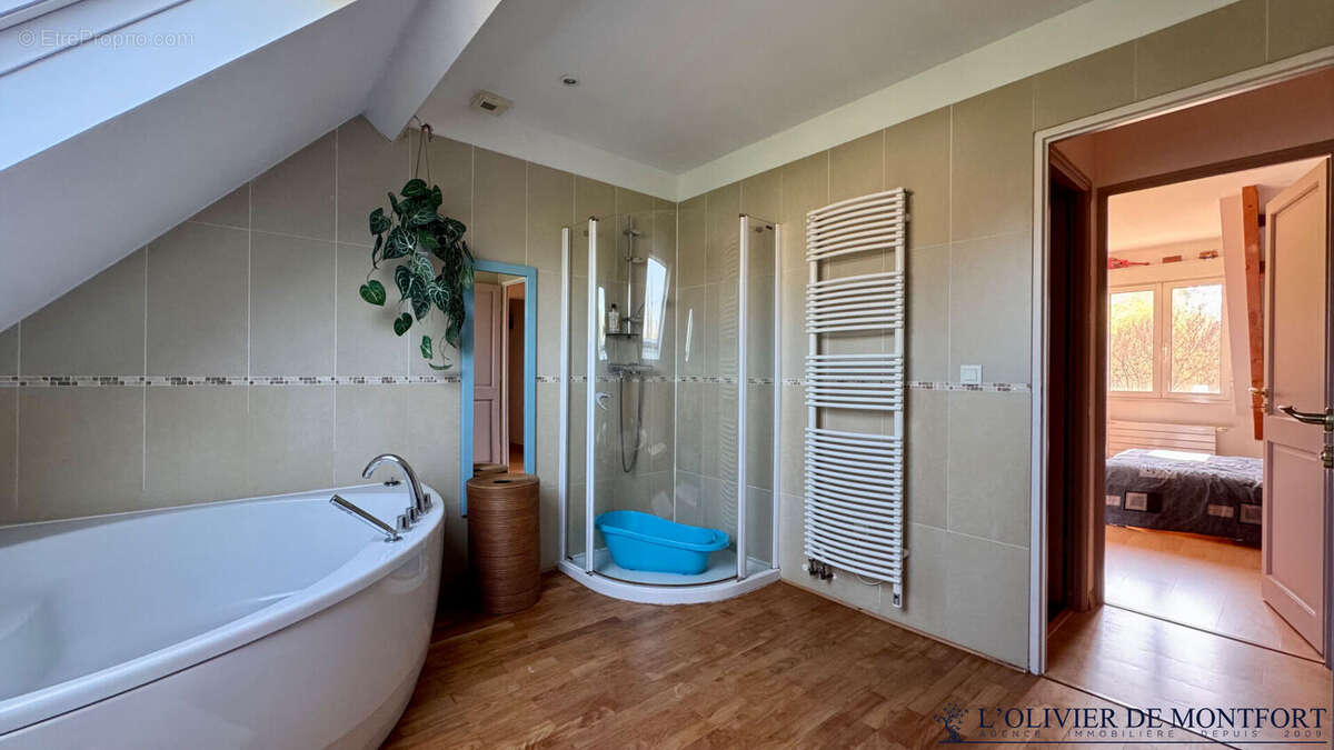 Maison à MONTFORT-L'AMAURY