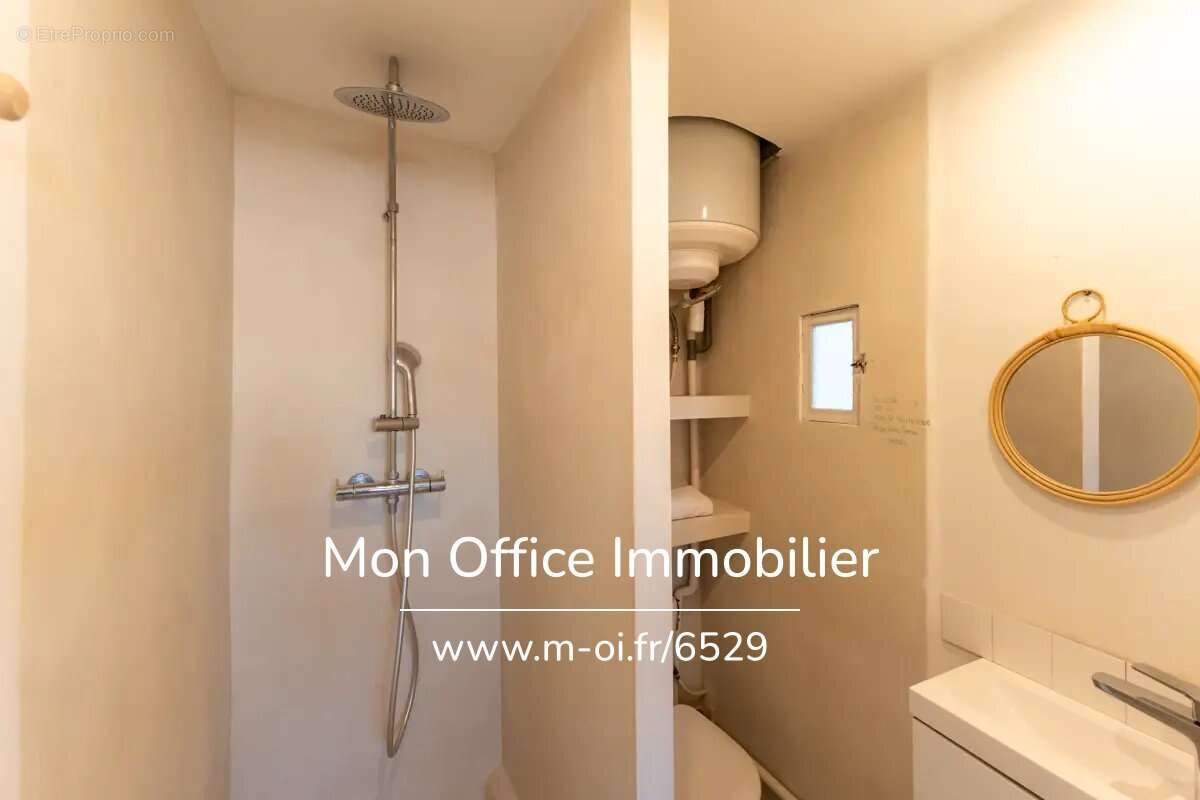 Appartement à MARSEILLE-1E