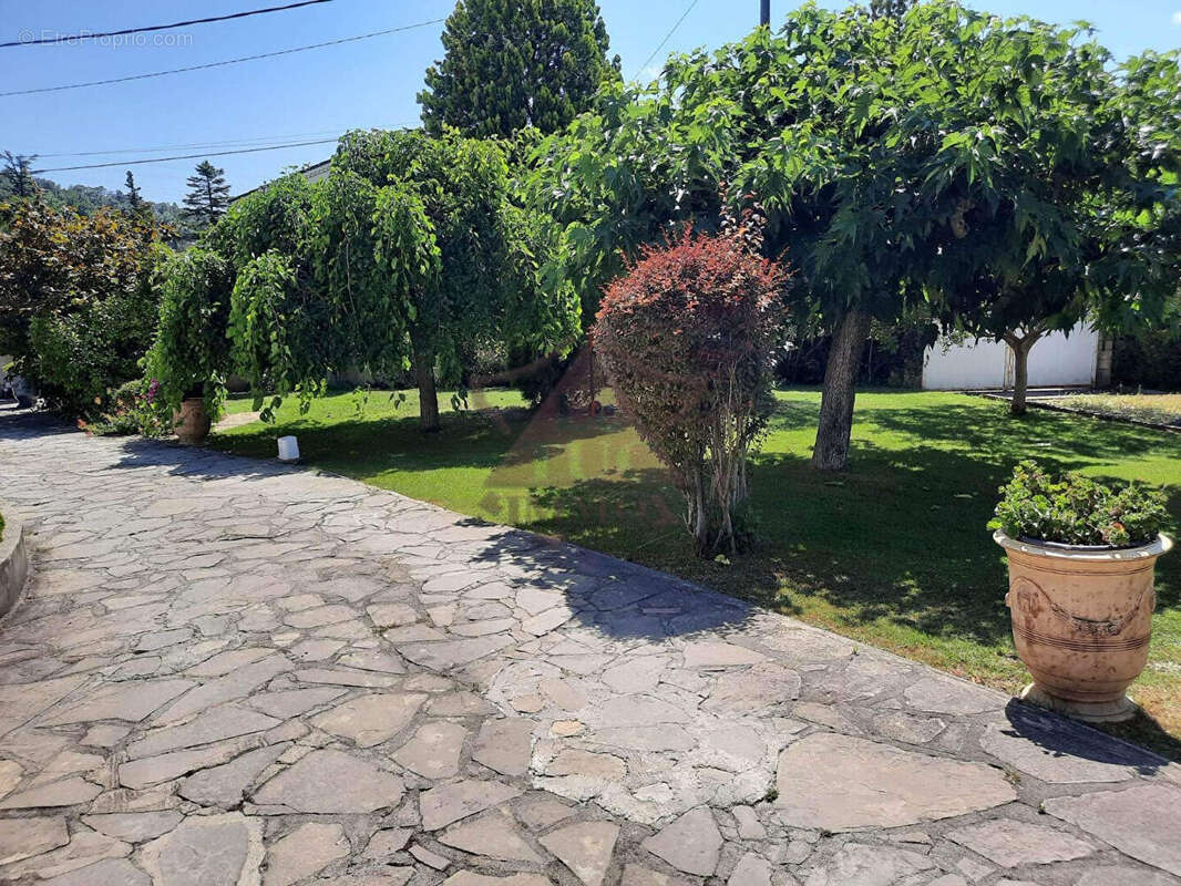 Maison à SAINT-PRIVAT-DES-VIEUX